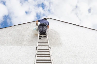 Peinture extérieure à Omet — façades et ravalement